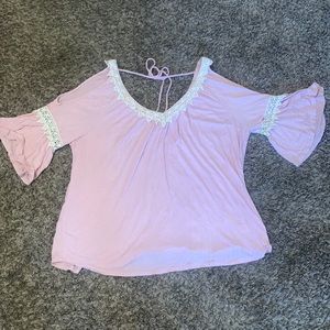 G collection shoulder cut out shirt